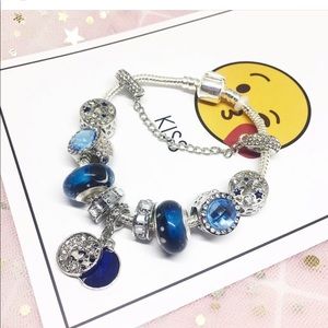 Meet your Posher, Chanel